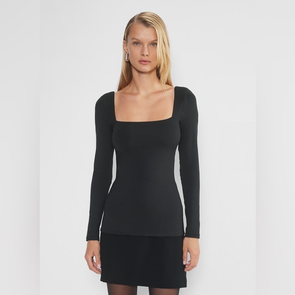 Aritzia Tops - Aritzia Contour Squareneck Hip Longsleeve